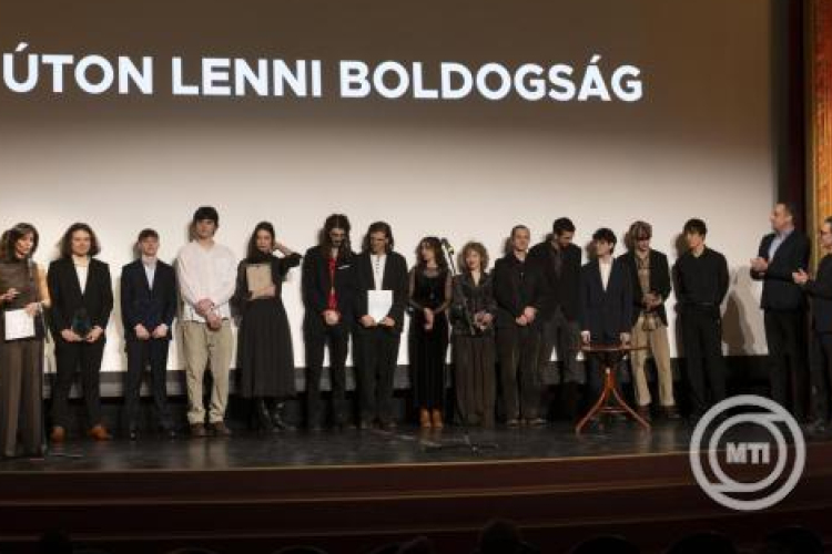 Úton lenni boldogság - Díszbemutatón vetítették le a Hobóról szóló road movie-t