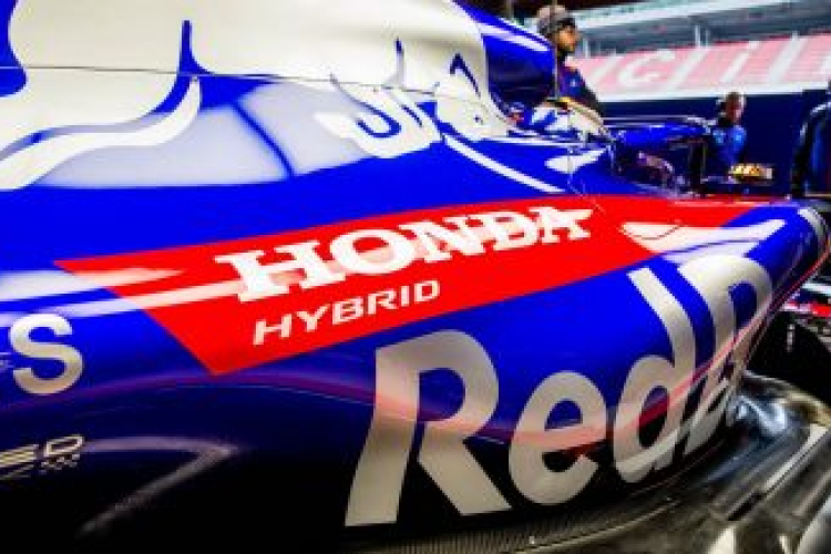 Honda-motorra vált a Forma-1-es Red Bull