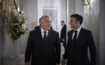 Emmanuel Macronnal tárgyalt Orbán Viktor Párizsban
