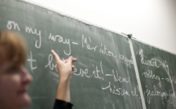 Emelkedő pedagógusbérek, kisebb változások az új tanévben