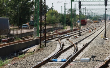 Bővülő vasúthálózat uniós támogatással