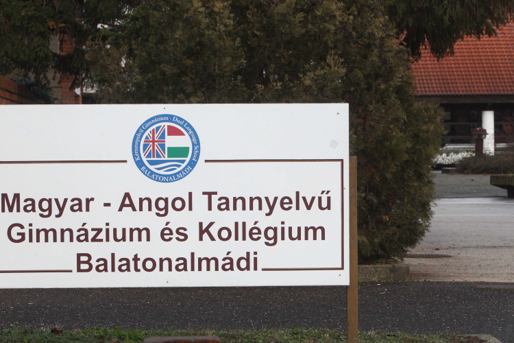 Balatonalmádi - Lemondott tisztségéről a gimnázium igazgatója